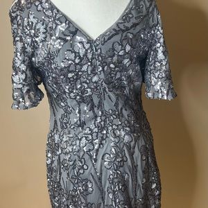 Alex Evening Evening Cocktail Dress Grey Stunning